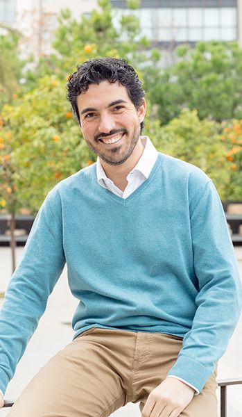  Dr. Iv&aacute;n Morales 